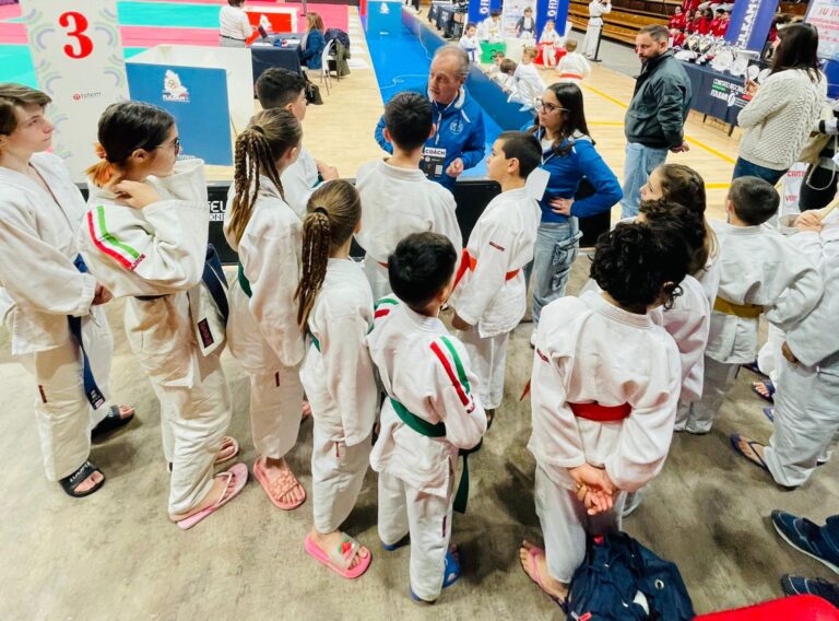 Hasu Ju Jitsu Ryu trionfa al Trofeo “Alberto Alunni”: 14 medaglie e tutti gli atleti sul podio