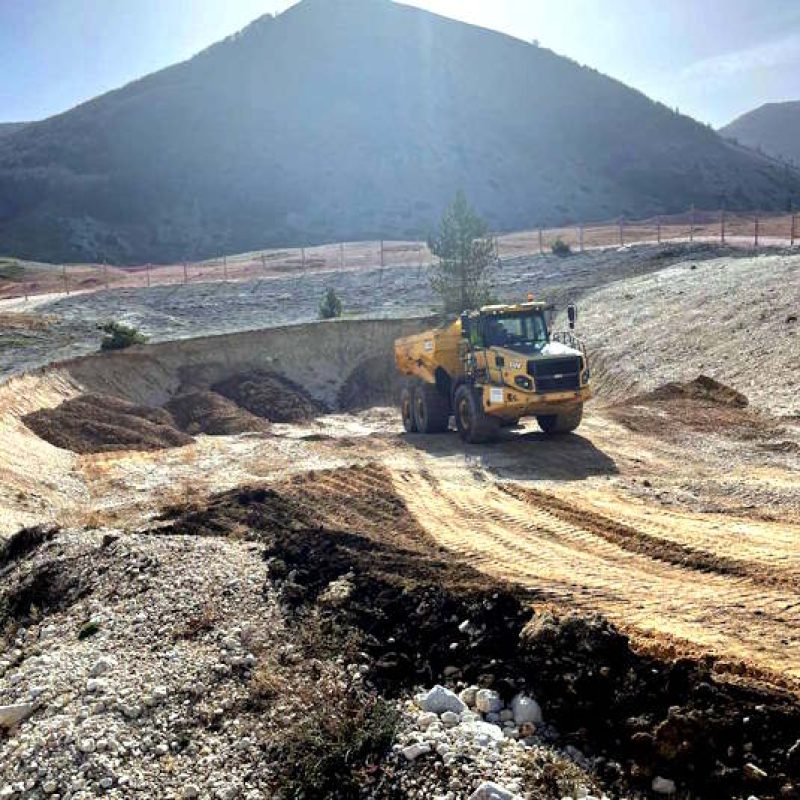 Recupero e rilancio dei rifugi a Piani di Pezza: potenziamento rete idrica ed estensione fibra ottica